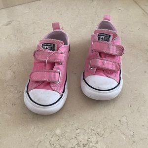 Converse pink shoes size 8 toddler. See pictures for wear